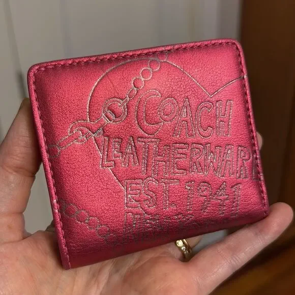 COACH POPPY HEART WALLET LEATHER HOT PINK W/ TROMPE CHAIN DETAILS
ADORABLE EUC! - Picture 5 of 15